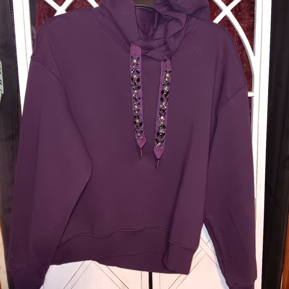 Express hooded crop top